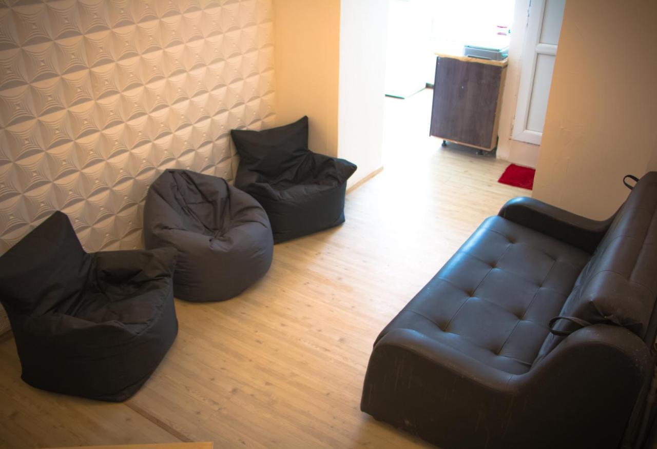 Paradise Hostel Tbilisi Buitenkant foto