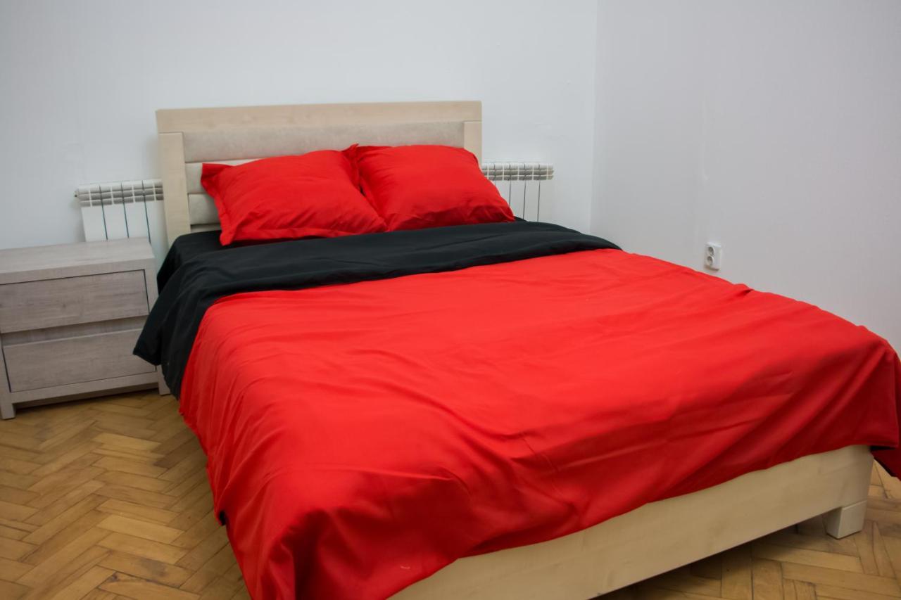 Paradise Hostel Tbilisi Buitenkant foto
