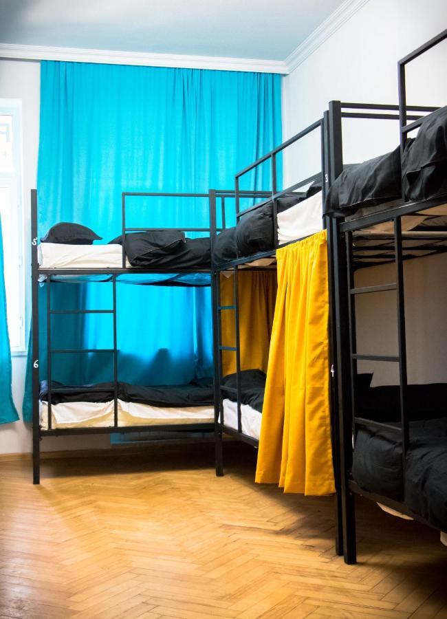 Paradise Hostel Tbilisi Buitenkant foto